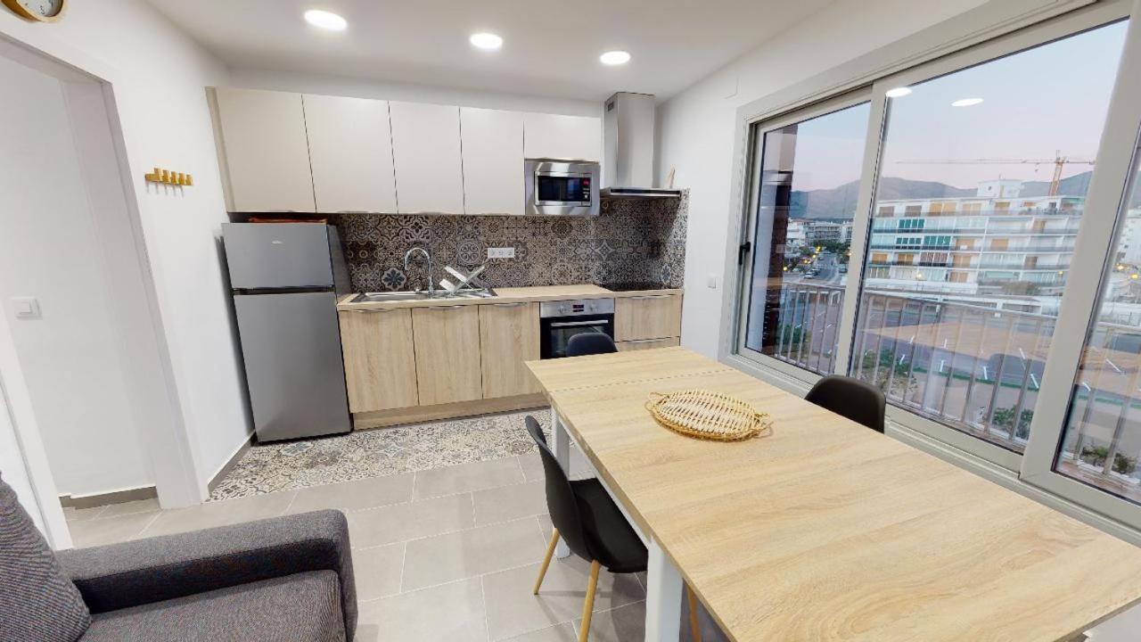 Apartament Atico Con Vista Mar. 50 M De La Playa - Casa Nova 13 Roses Zewnętrze zdjęcie