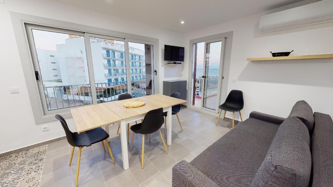 Apartament Atico Con Vista Mar. 50 M De La Playa - Casa Nova 13 Roses Zewnętrze zdjęcie