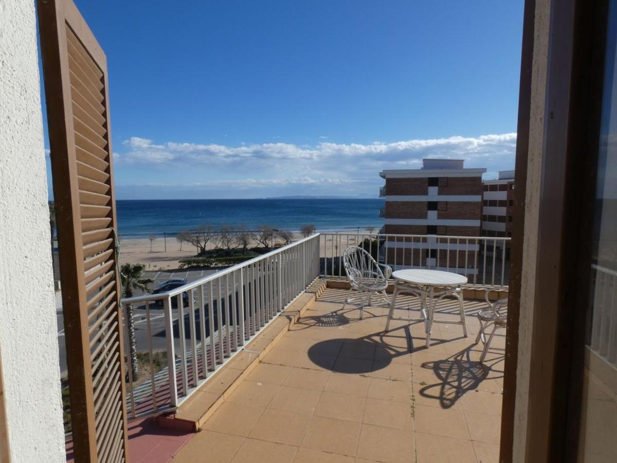 Apartament Atico Con Vista Mar. 50 M De La Playa - Casa Nova 13 Roses Zewnętrze zdjęcie