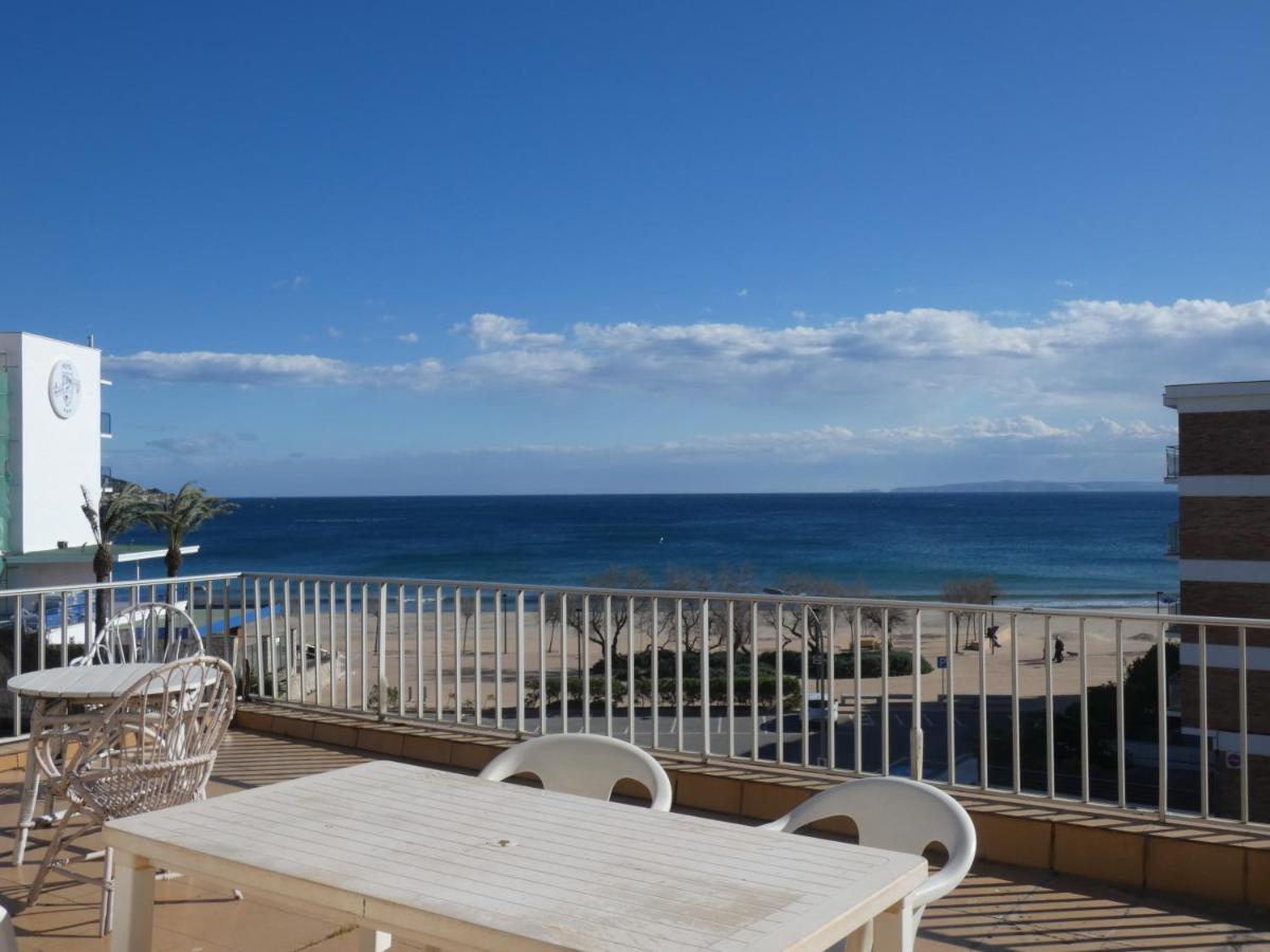 Apartament Atico Con Vista Mar. 50 M De La Playa - Casa Nova 13 Roses Zewnętrze zdjęcie