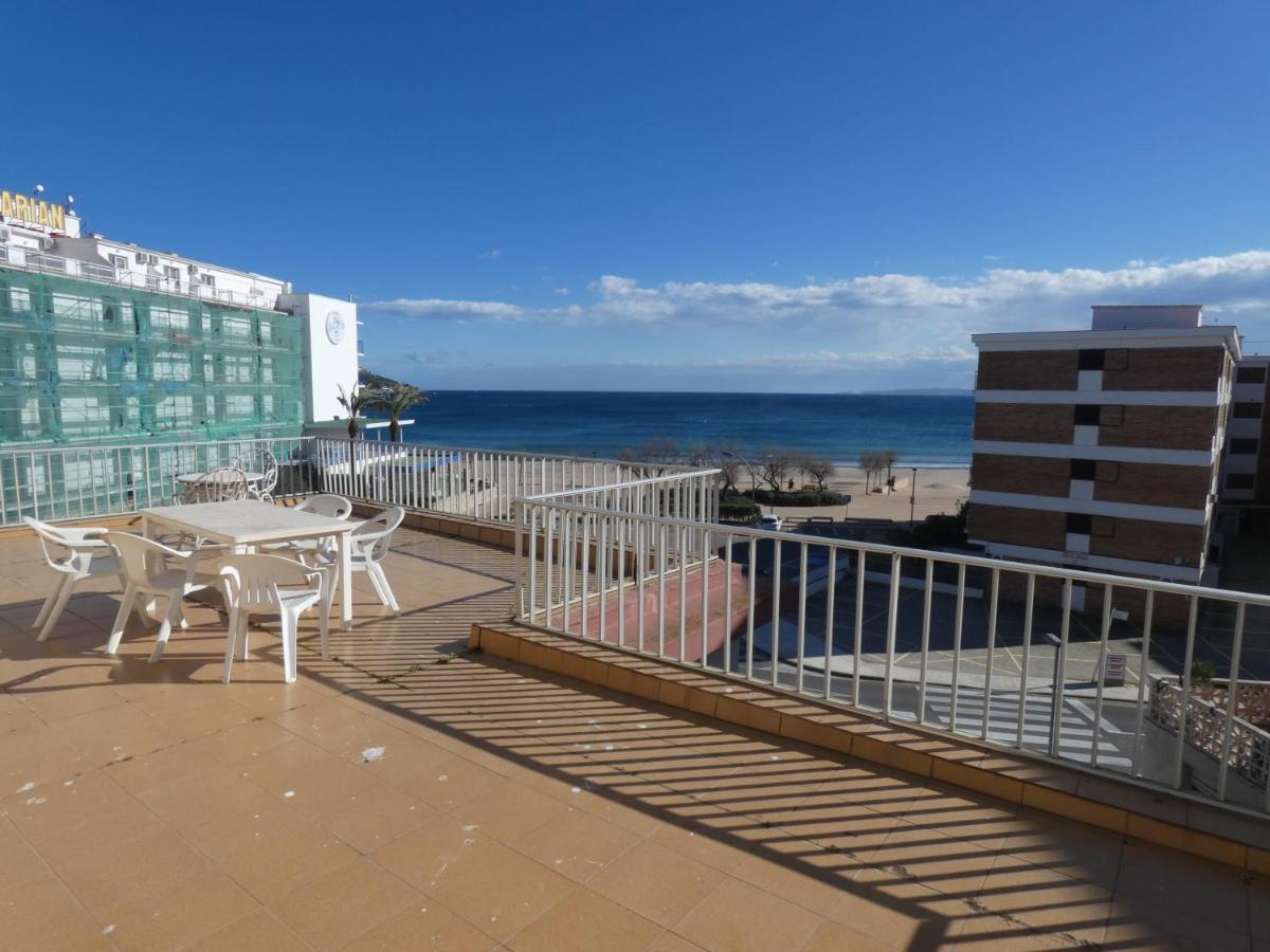 Apartament Atico Con Vista Mar. 50 M De La Playa - Casa Nova 13 Roses Zewnętrze zdjęcie