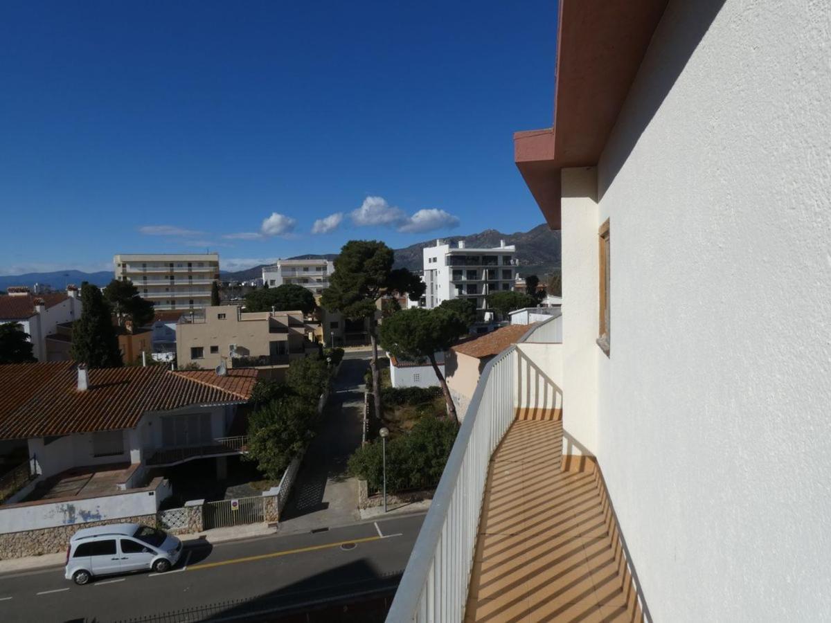 Apartament Atico Con Vista Mar. 50 M De La Playa - Casa Nova 13 Roses Zewnętrze zdjęcie